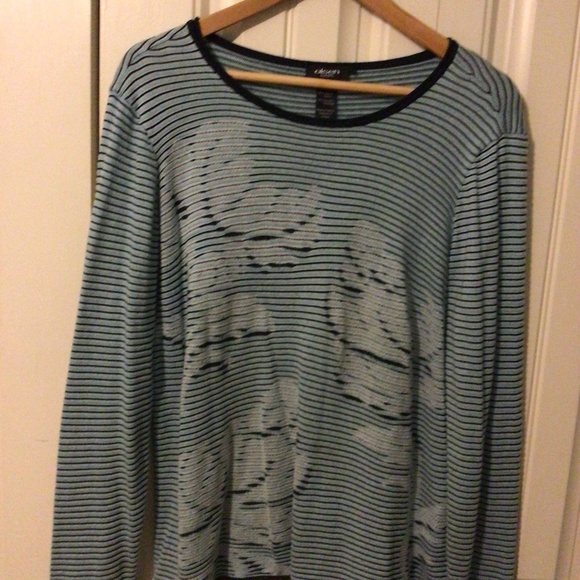 Women’s Sweater - Picture 1 of 2